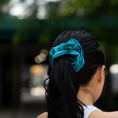 #color_satin-turquesa