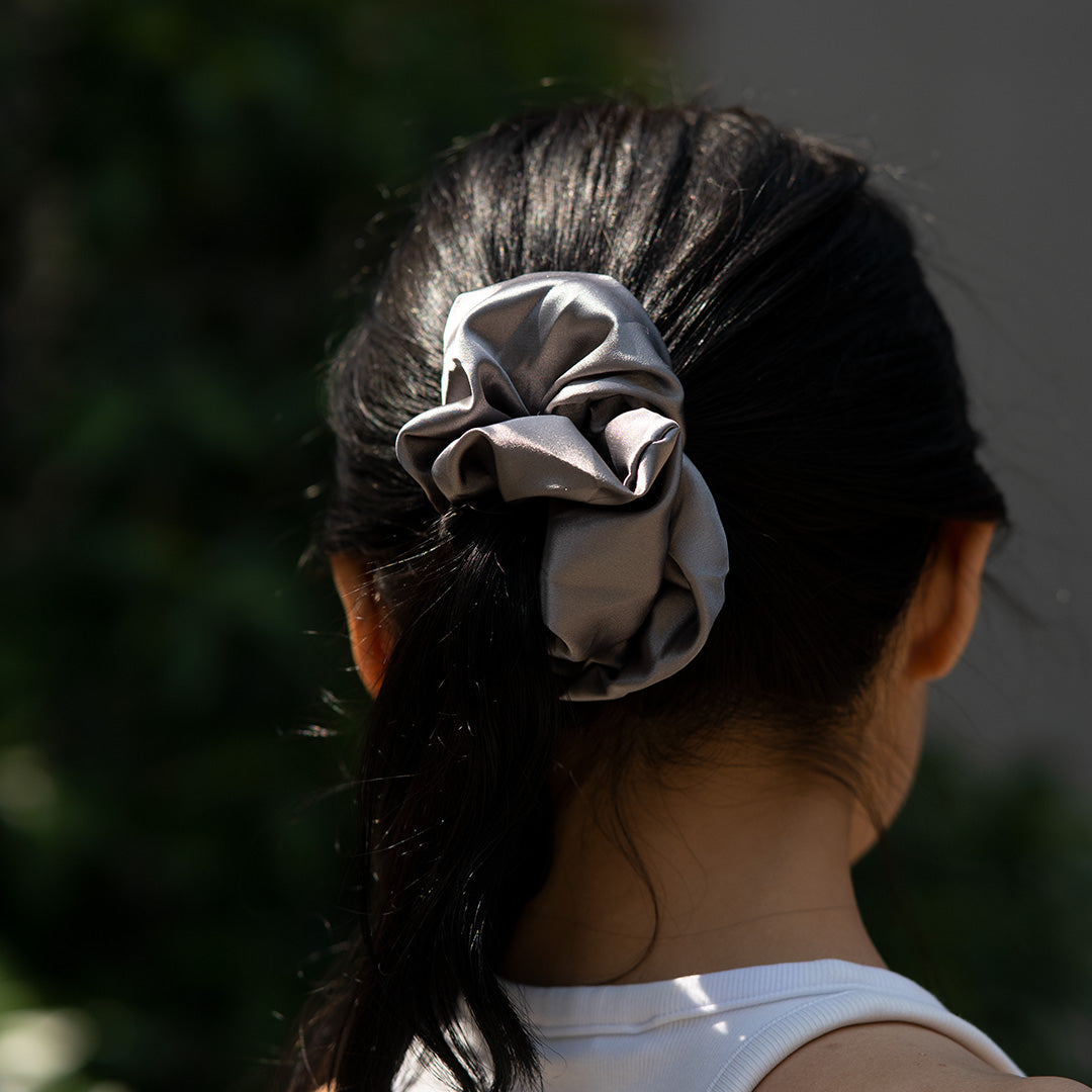 #color_satin-gris-oscuro