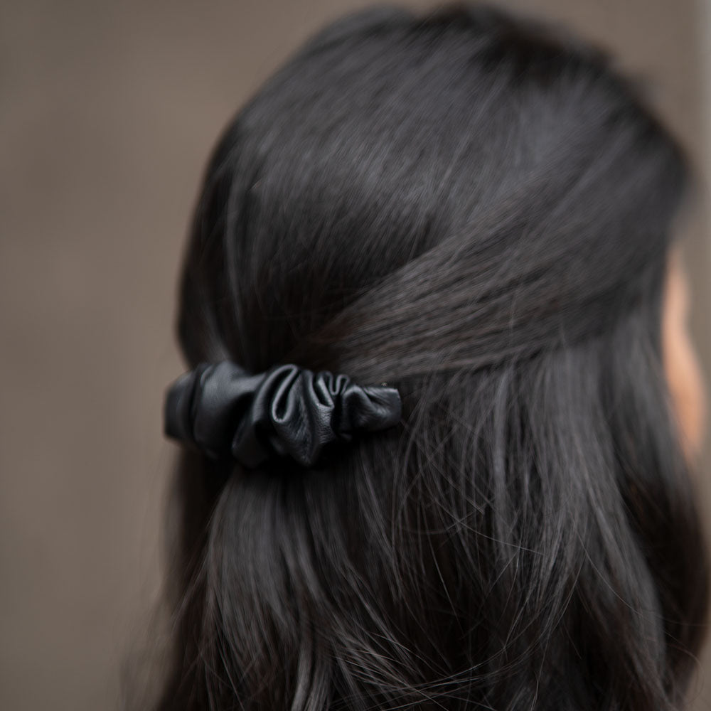 Hair Clips - Oruguitas Cuerina