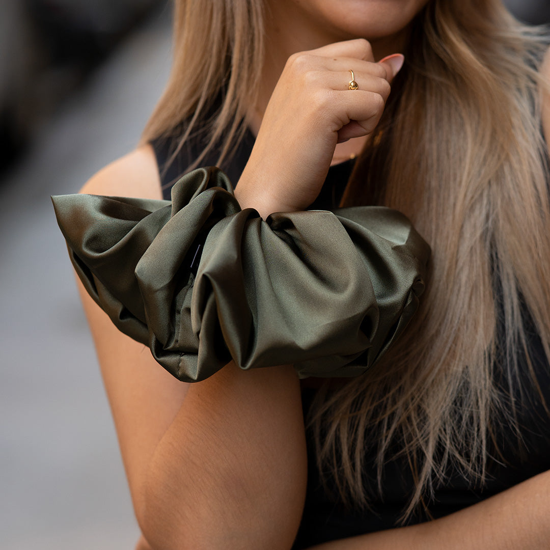 #color_satin-verde-militar