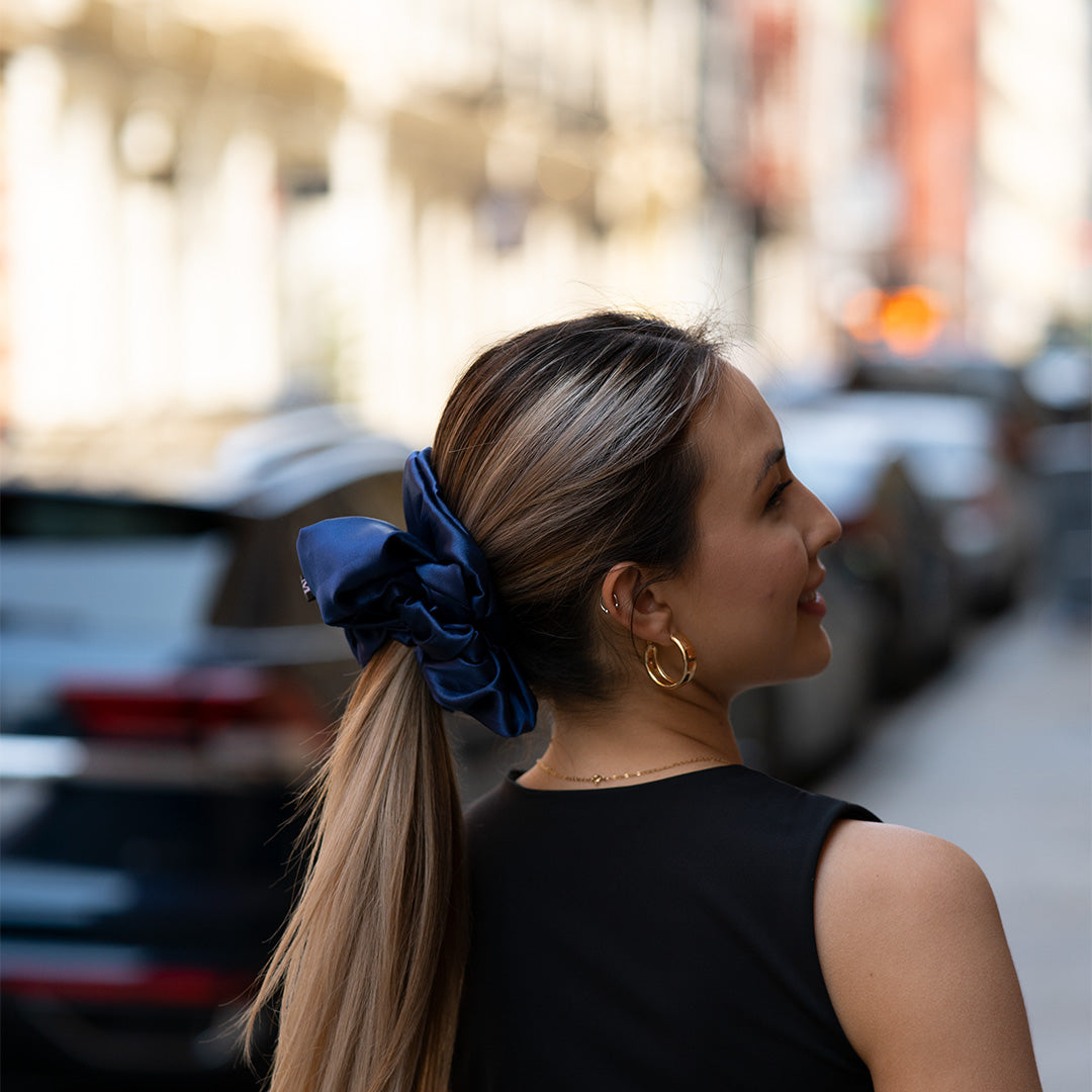 #color_satin-azul-oscuro