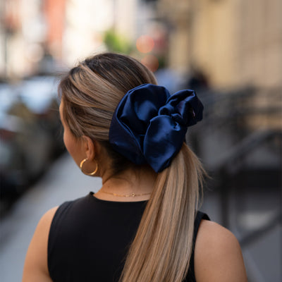 #color_satin-azul-oscuro