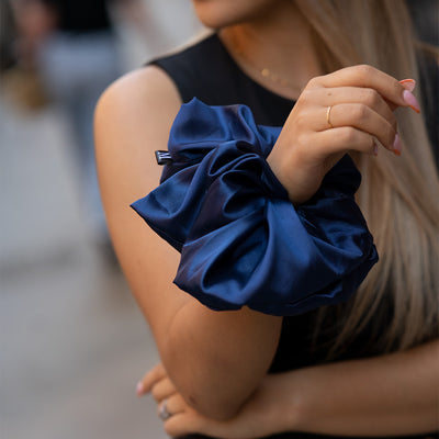 #color_satin-azul-oscuro