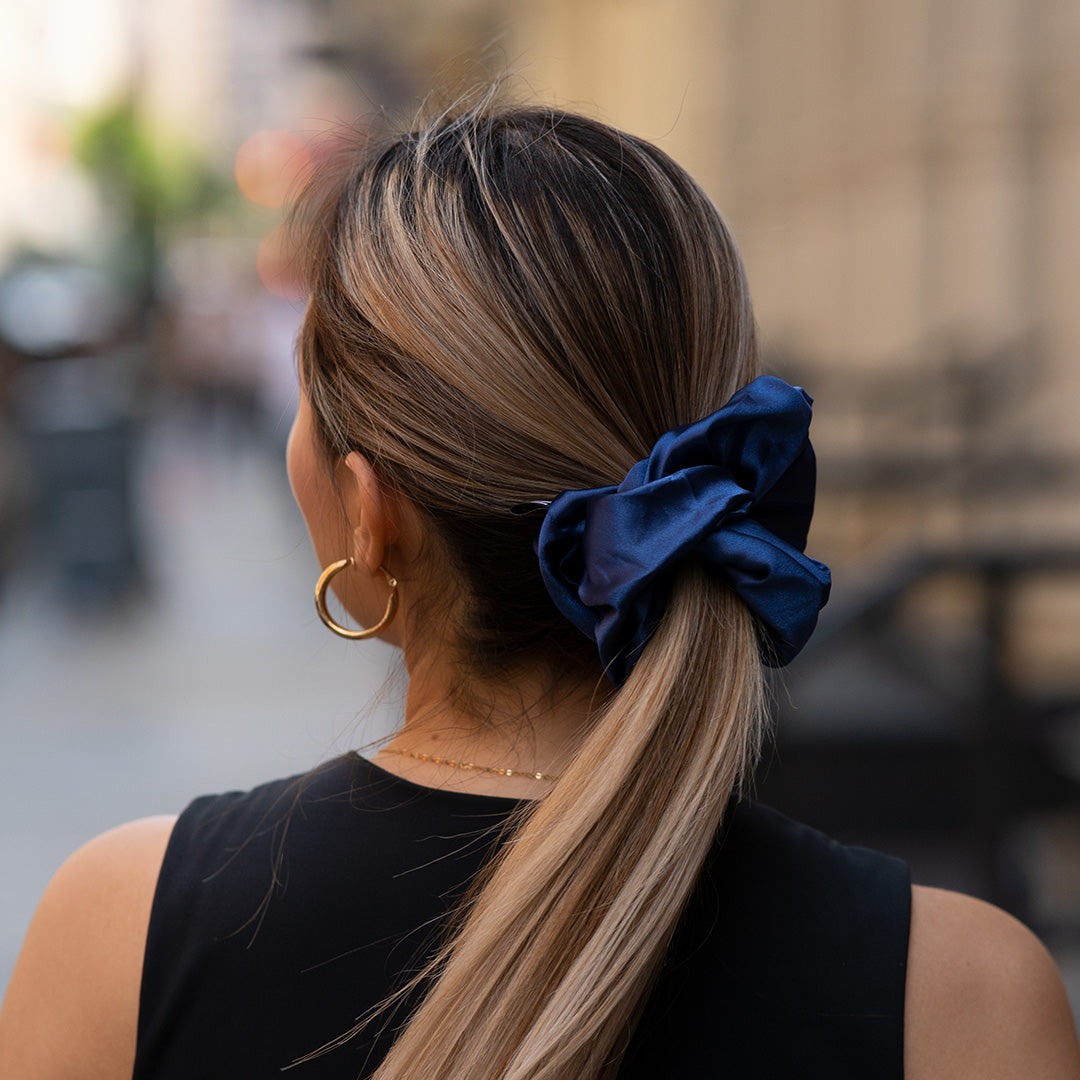 #color_satin-azul-oscuro