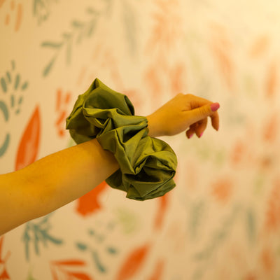 #color_satin-verde-oliva