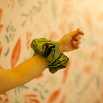 #color_satin-verde-oliva