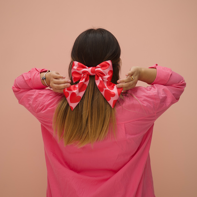Moño - Large Love Bow