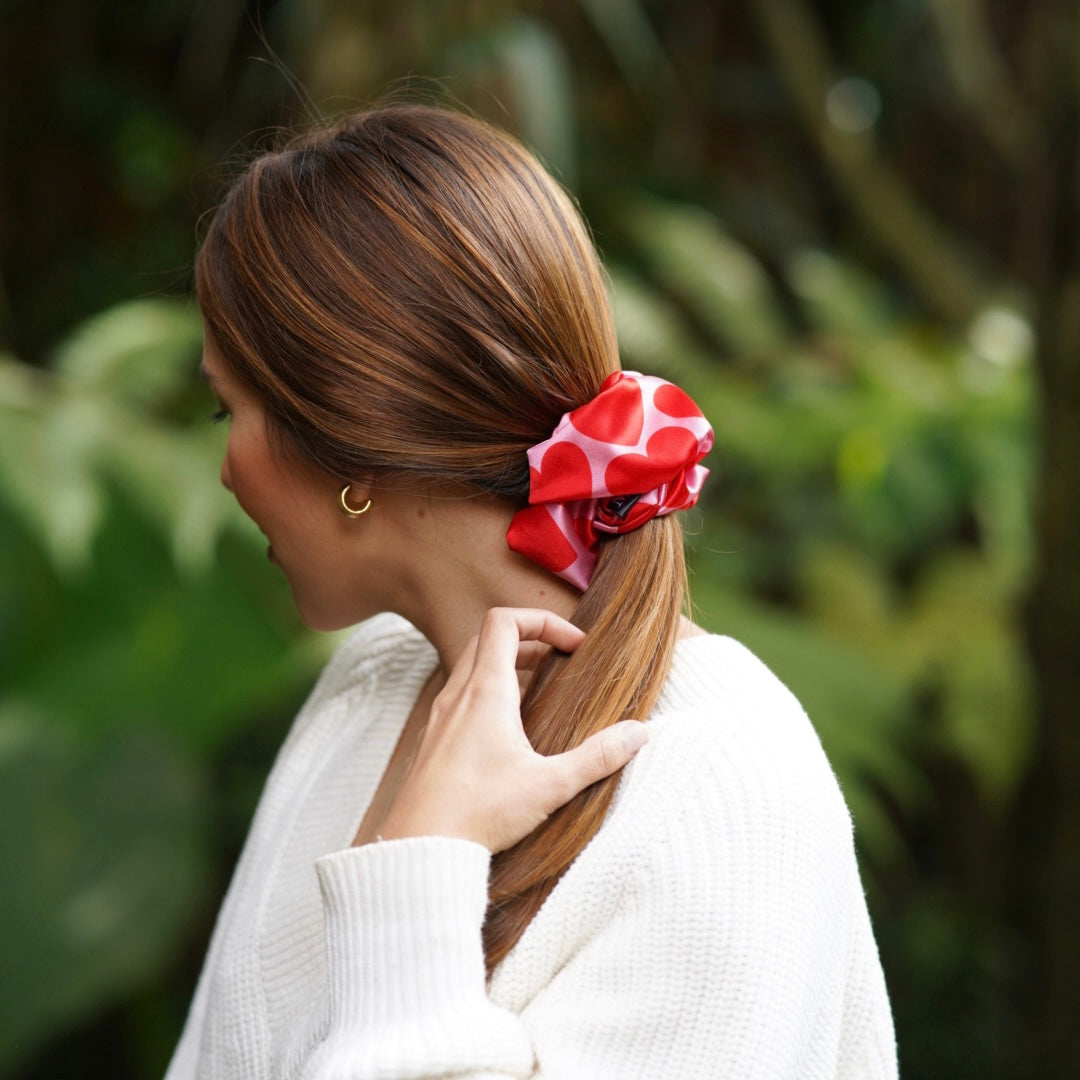 Scrunchie - Love medium