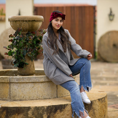 Accesorio de terciopelo para outfits casuales