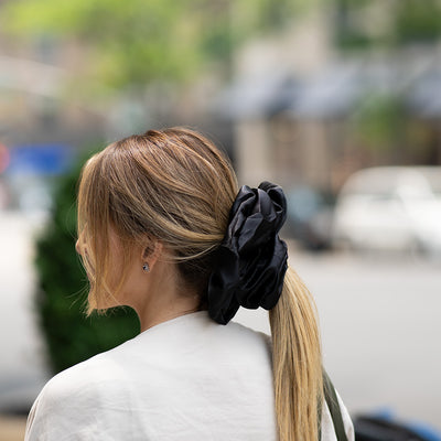 #color_satin-negro