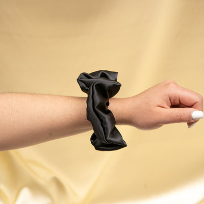 #color_satin-negro